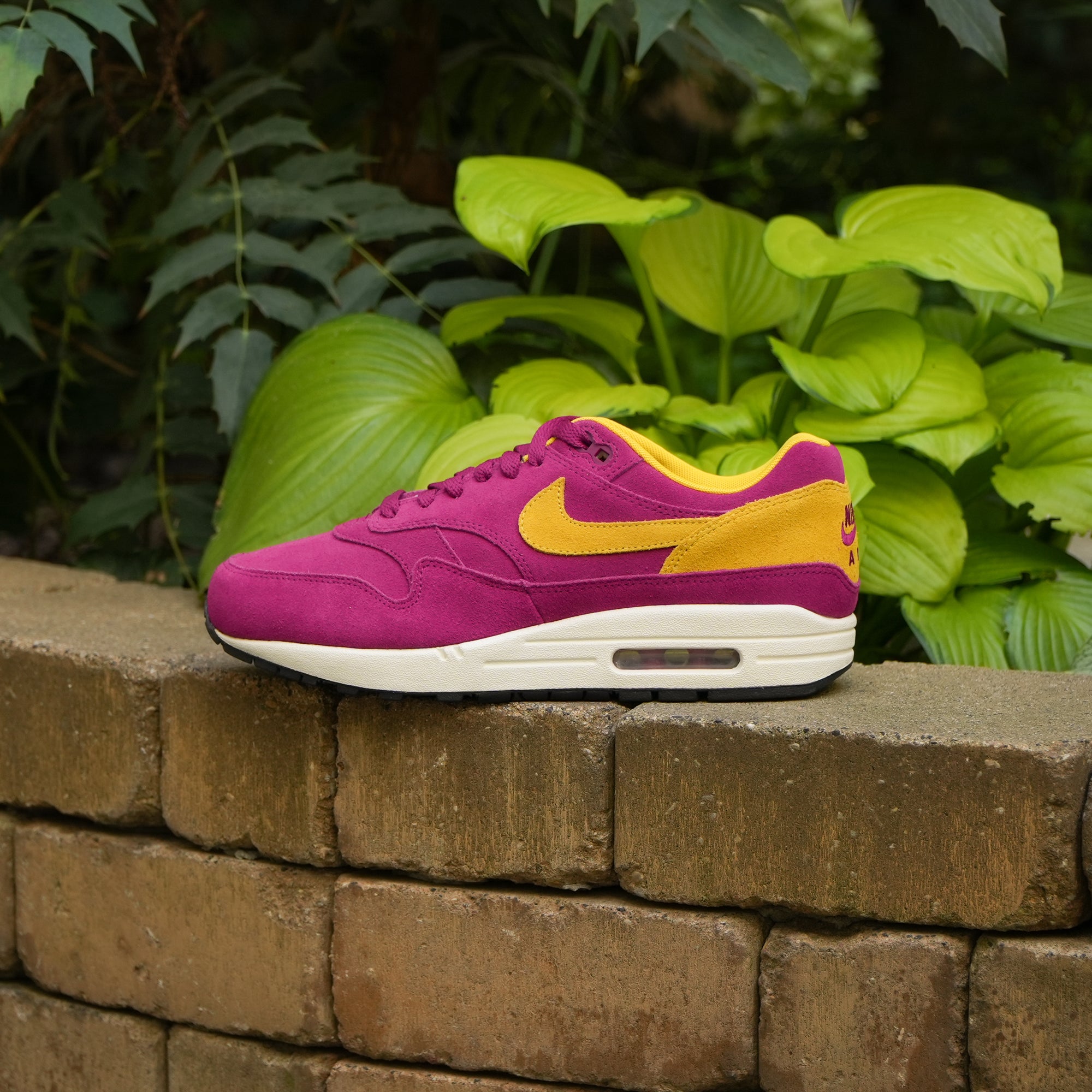 Nike Air Max "Dynamic Berry"